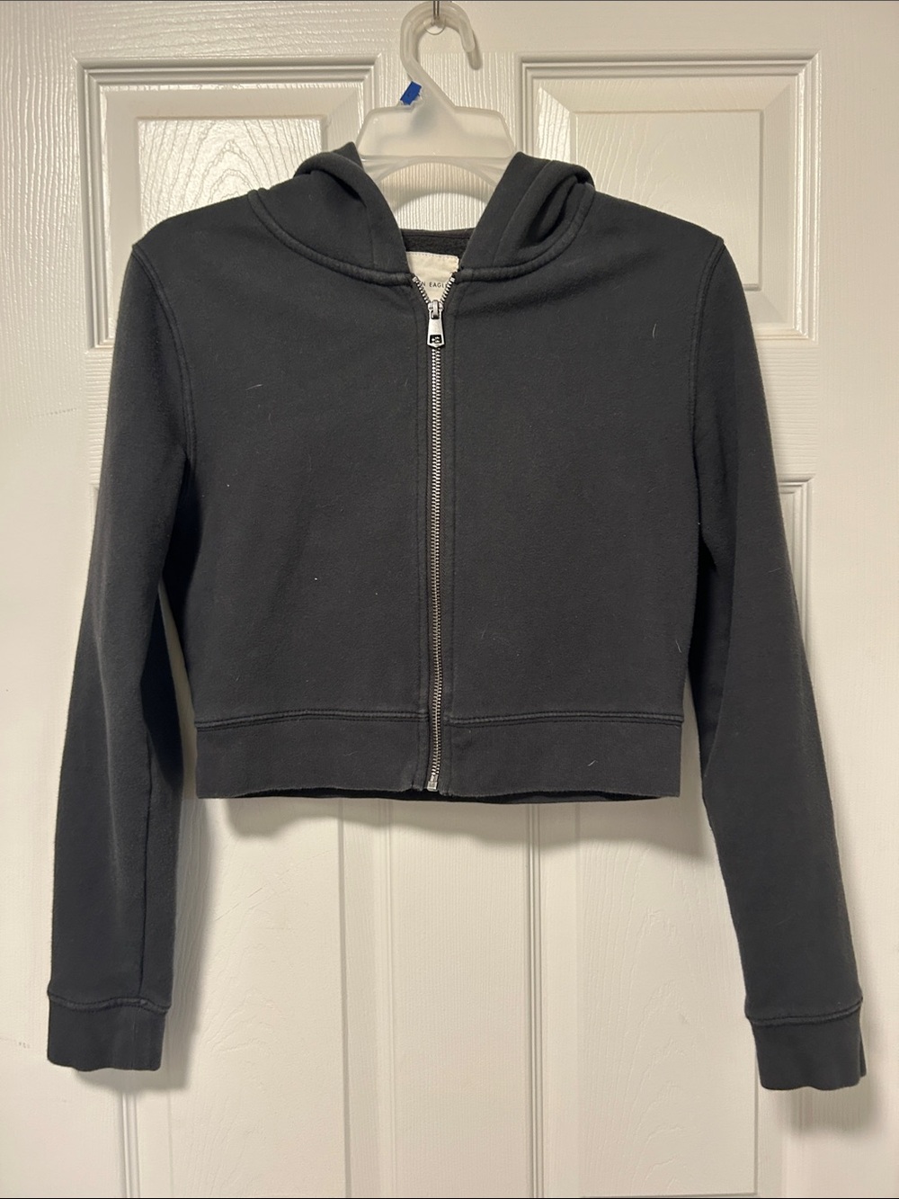 American Eagle Outfitters Black Cropped Zip Hoodie